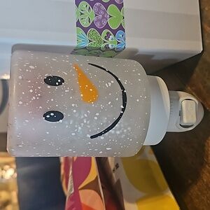 Scensty Snowman plug in
